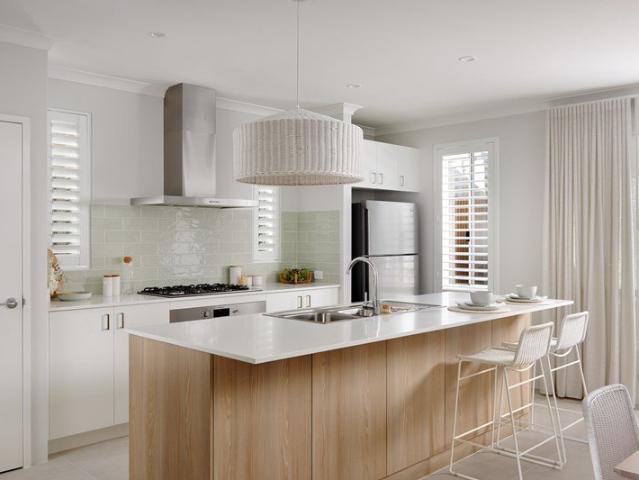 Cottage for sale in Eglinton, Western Australia