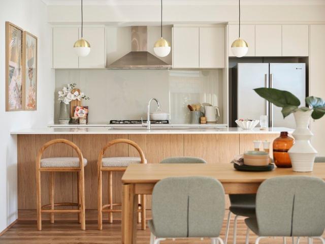 Cottage for sale in Hammond Park, Western Australia