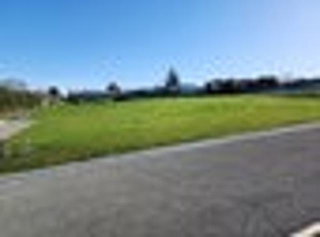 Land for sale in Marchwiel, Canterbury