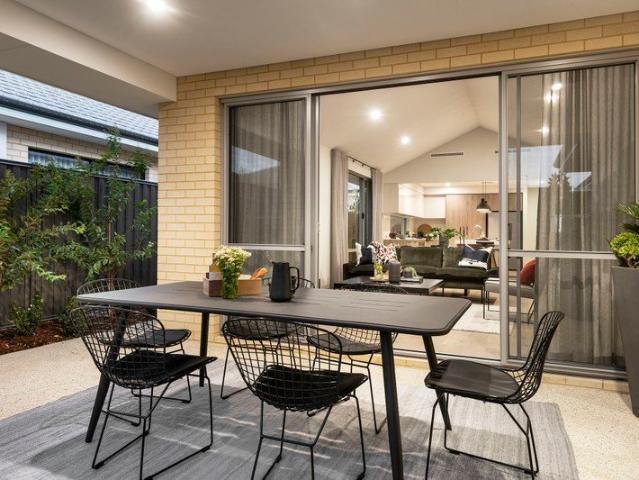 Cottage for sale in Piara Waters, City Of Armadale
