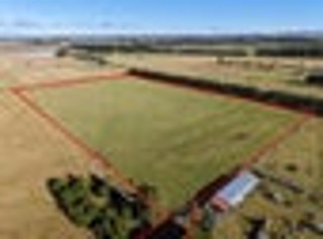 Land for sale in Canterbury