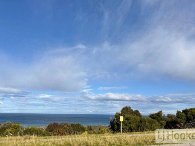 Land for sale in Lakes Entrance, Victoria