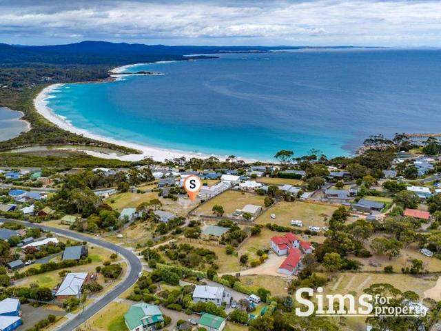 Land for sale in Binalong Bay, Tasmania