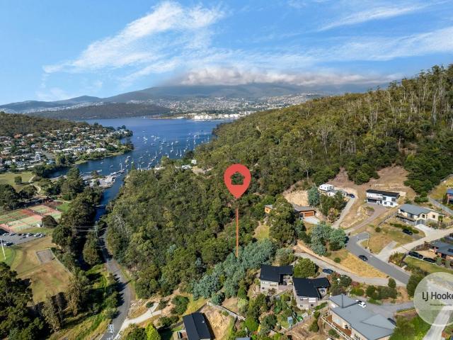 Land for sale in Geilston Bay