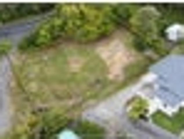 Land for sale in Oratia, Oroua County