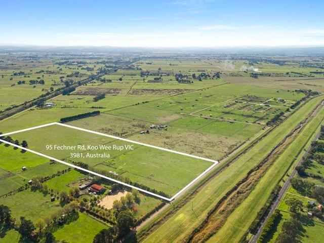 Cottage for sale in Camerons Creek, Victoria