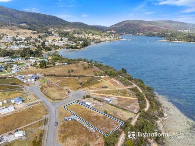 Land for sale in Nubeena, Tasmania