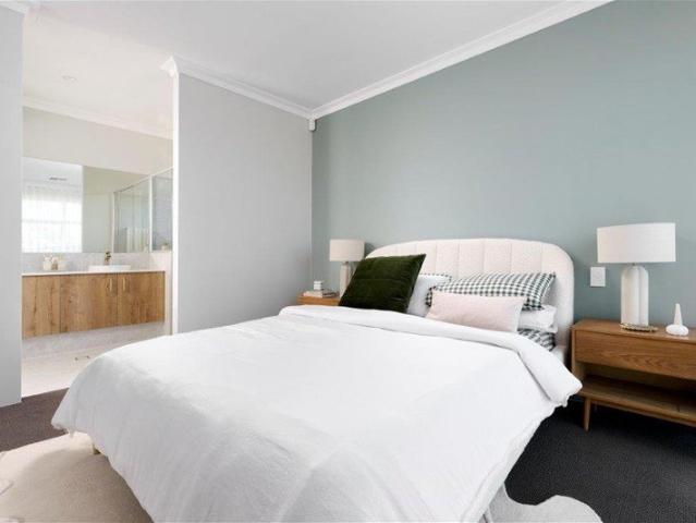 Cottage for sale in Ravenswood, Western Australia