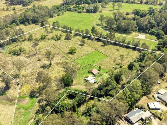 Cottage for sale in Kings Creek, Queensland