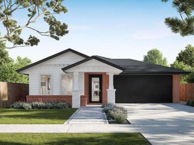 Cottage for sale in Clyde North, Melbourne