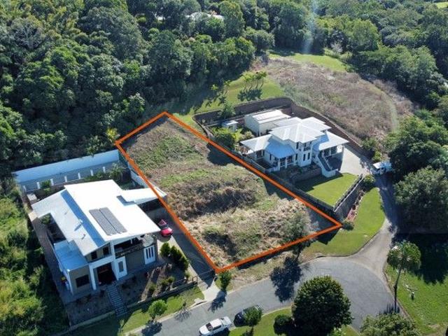 Land for sale in Glenella