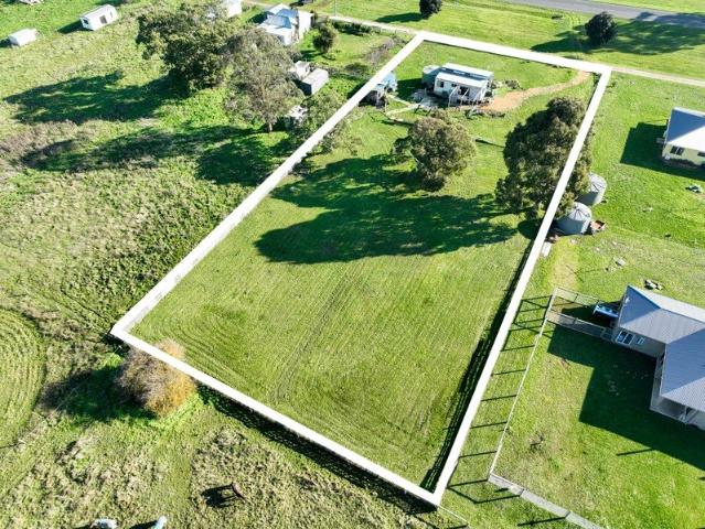 Land for sale in Woolsthorpe, Victoria