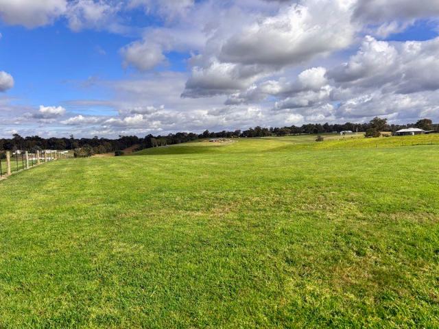 Land for sale in Wy Yung, Victoria