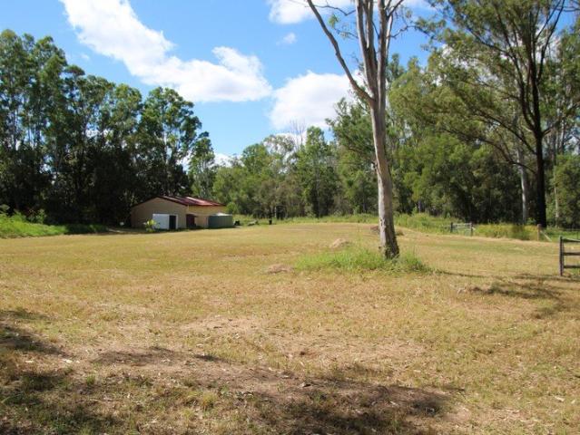 Land for sale in Teddington, Queensland