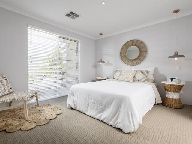 Cottage for sale in Pearsall, Western Australia