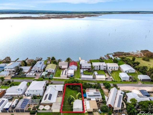Land for sale in Hindmarsh Island, South Australia