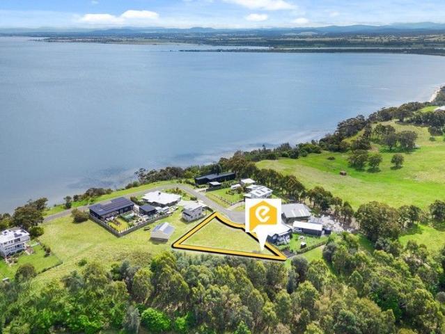 Land for sale in Victoria