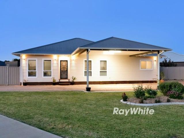 House for sale in Gol Gol