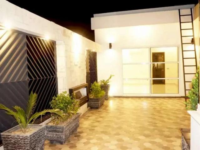 Commercial for sale in 72 MB Floor Zainab tower, Link road, Model town, Lahore, Punjab, Pakistan, Model Town