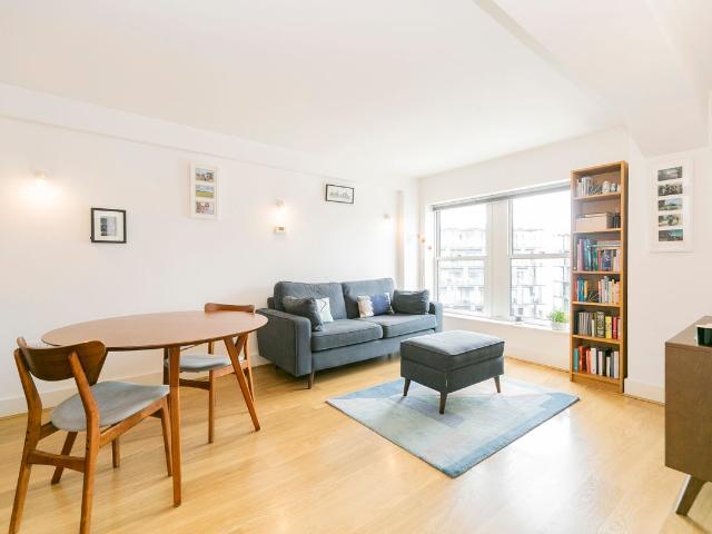 Apartment for rent in Plumstead, Greater London