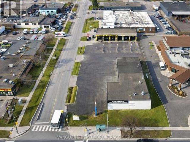 Commercial for rent in Woburn, Ontario