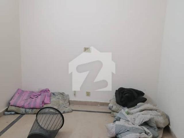 Building for rent in Islamabad