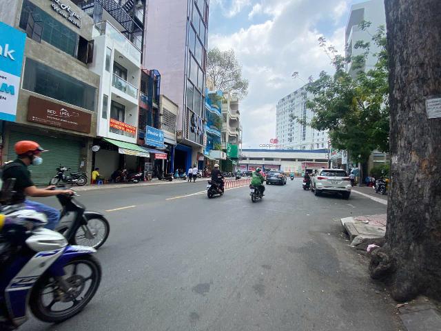 Nhà mặt phố bán