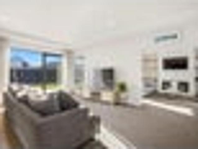 House for sale in Chaslands, Canterbury