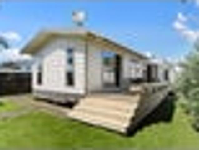 House for sale in Hamilton Lake, Hamilton City