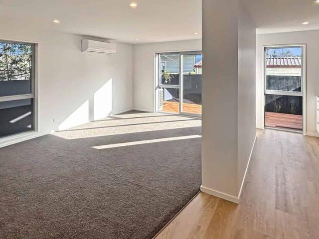 Townhouse for rent in Bryndwr, Canterbury