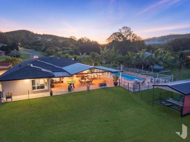 Cottage for sale in Toombul, Queensland