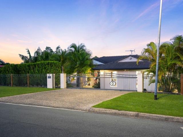 Cottage for sale in Toombul, Queensland