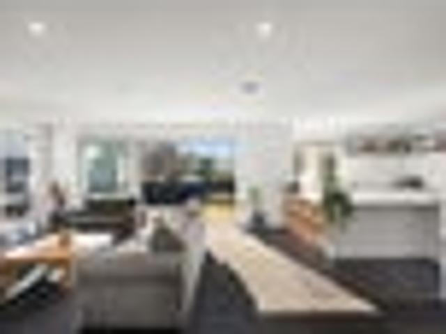 House for sale in Chaslands, Canterbury
