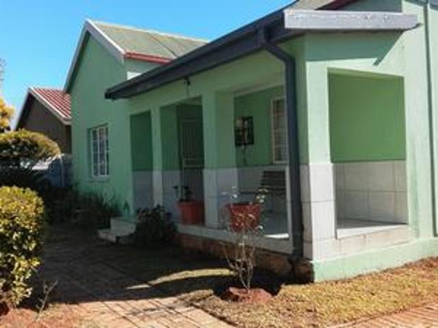 House for sale in Mohlakeng, Gauteng