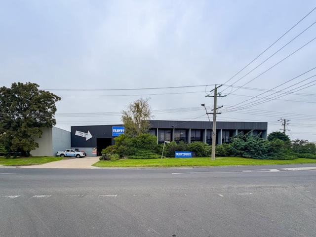 Warehouse for rent in Camerons Creek, Victoria