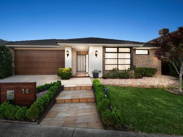 House for sale in Plenty Gorge Views, Melbourne