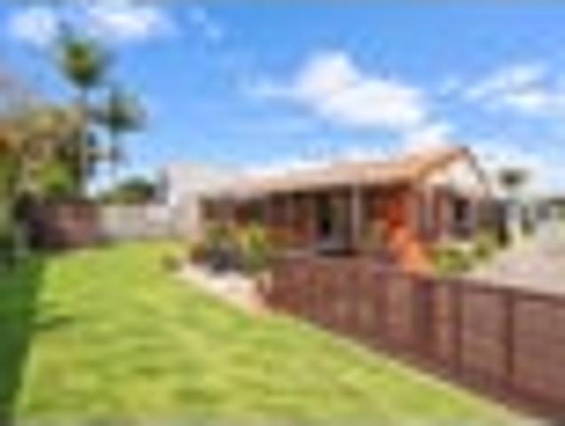 House for sale in Palm Beach, Papamoa