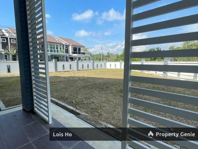 Terraced House for sale in Malaka