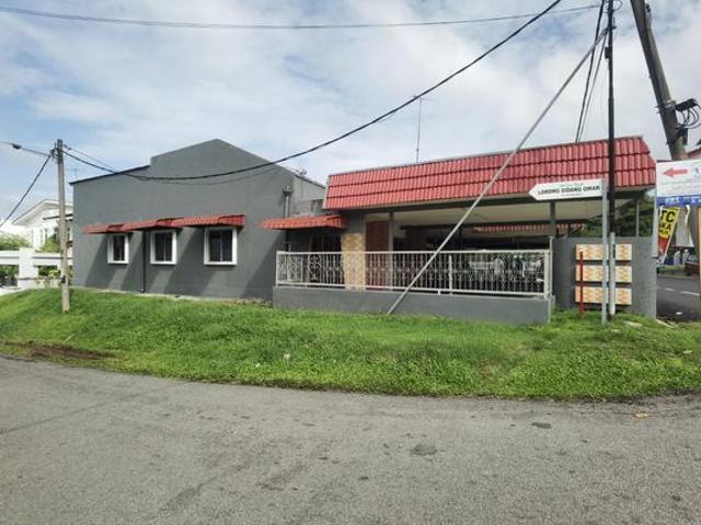 Terraced House for sale in Malaka