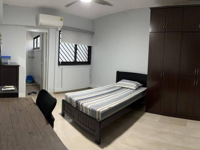 Room for rent in Bukit Batok, 05 South West