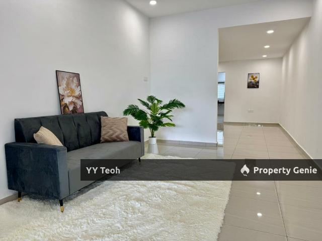 Terraced House for sale in Malaka