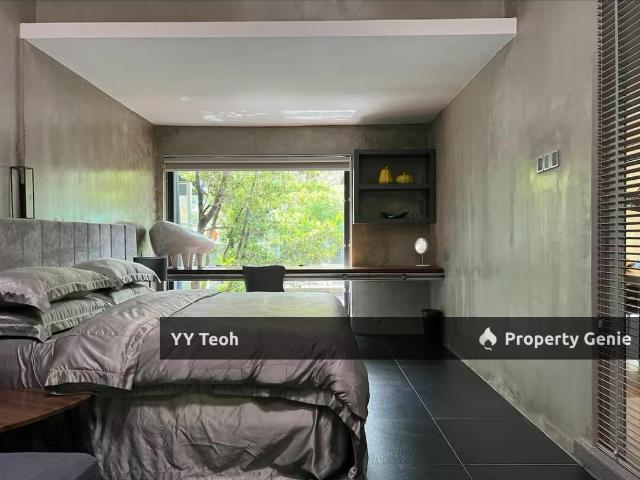 Terraced House for sale in Malaka