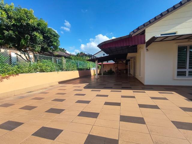 Residential House for sale in Malaka