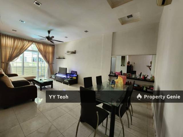 Condominium for sale in Malaka