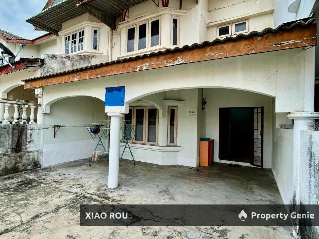 Terraced House for sale in Malaka