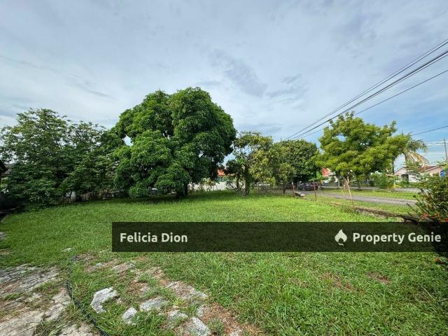 Terraced House for sale in Malaka