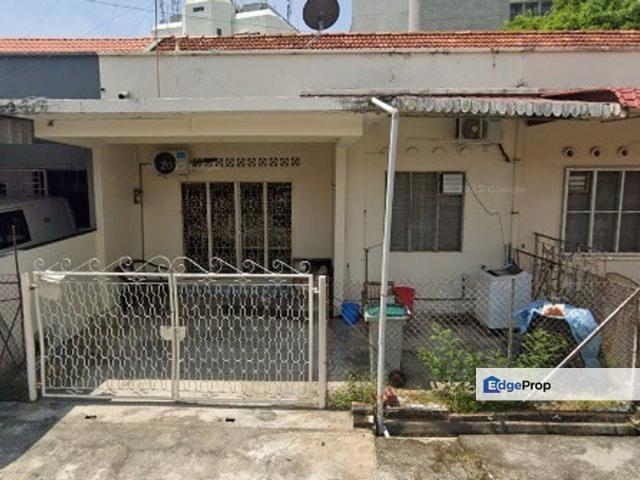 House for sale in Malaka