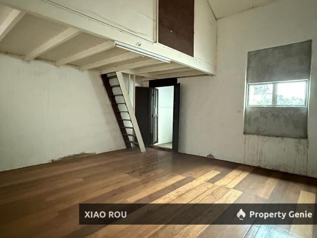 Shop for sale in Malaka