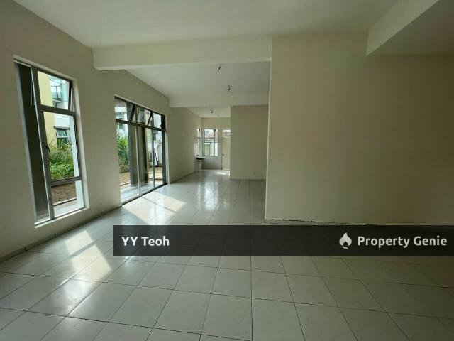 Residential House for sale in Malaka