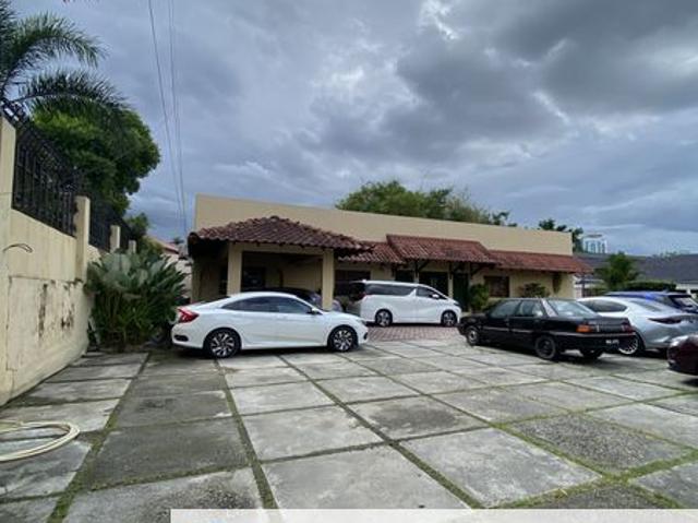 House for sale in Petaling, Damansara Damai